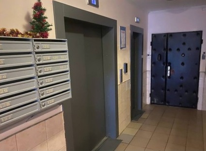 В доме на ул. Введенского заменили лифтовое оборудование 
