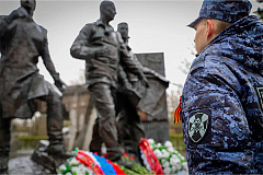 Столичные росгвардейцы почтили память ликвидаторов Чернобыльской катастрофы