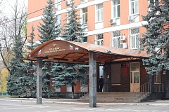 Участковый уполномоченный полиции Ломоносовского района столицы задержал мужчину за кражу из магазина бутылки коньяка стоимостью более 11 тысяч рублей