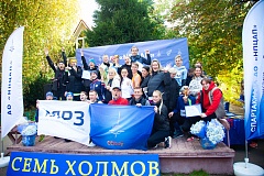 Спортсмены ЮЗАО вышли на старт забега «Семь холмов» в Битцевском лесу